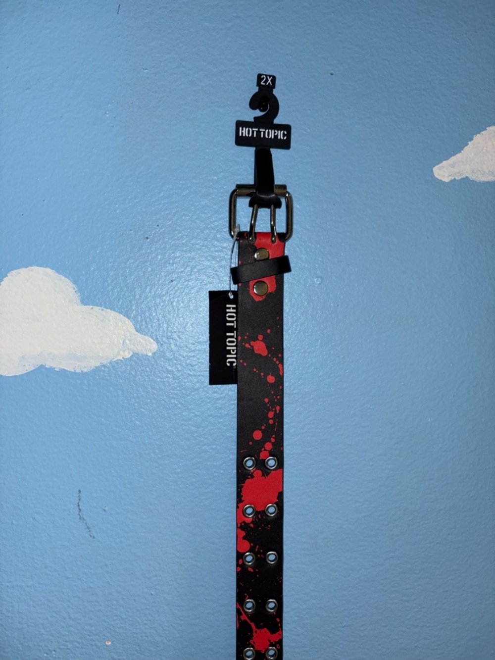 NWT - Hot Topic Black & Red Splatter Grommet Belt - Picture 3 of 9